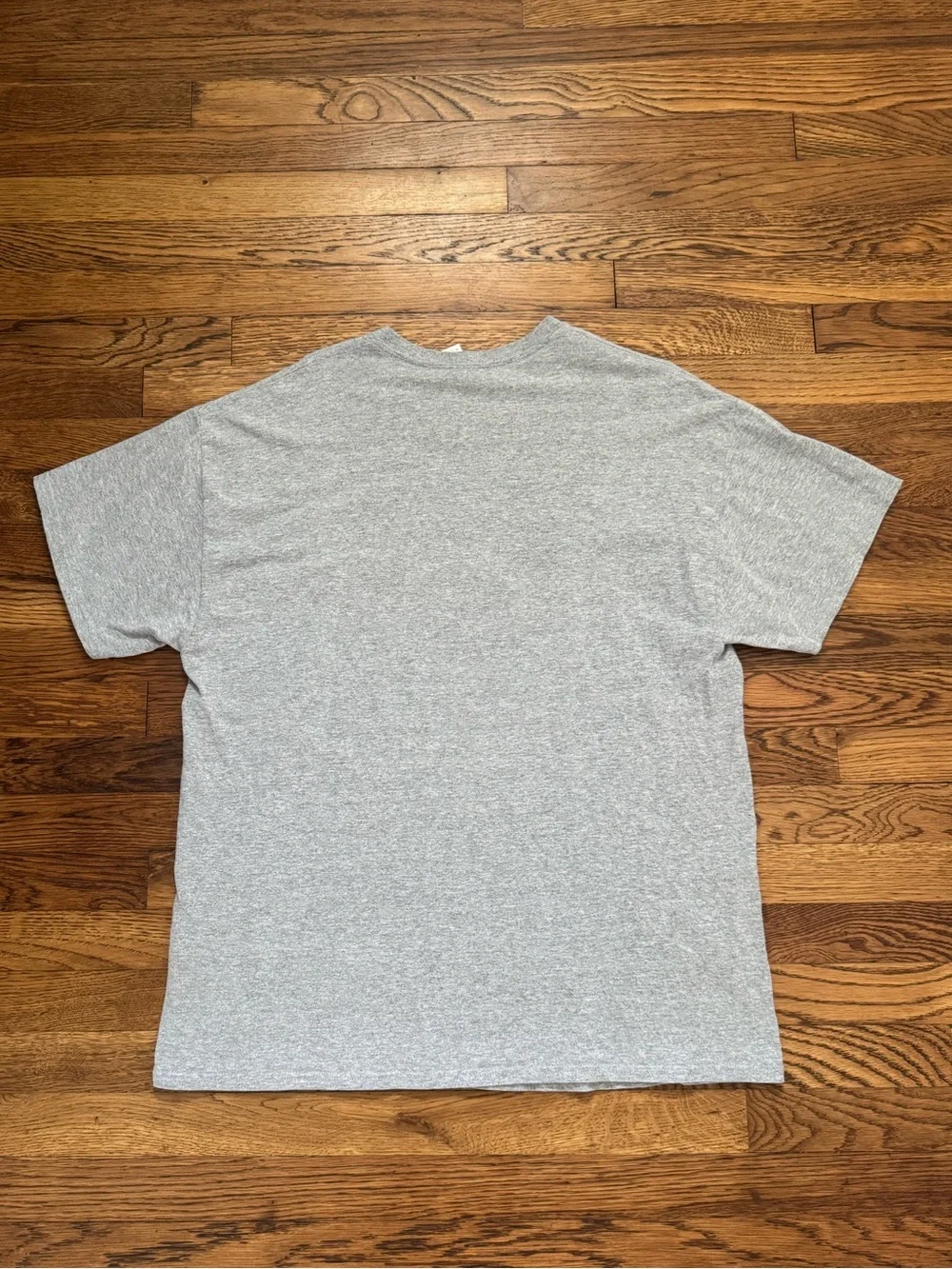Gildan University of Dayton Tee, size XL